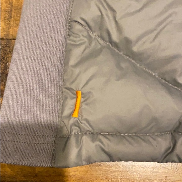 Vest - Picture 3 of 5